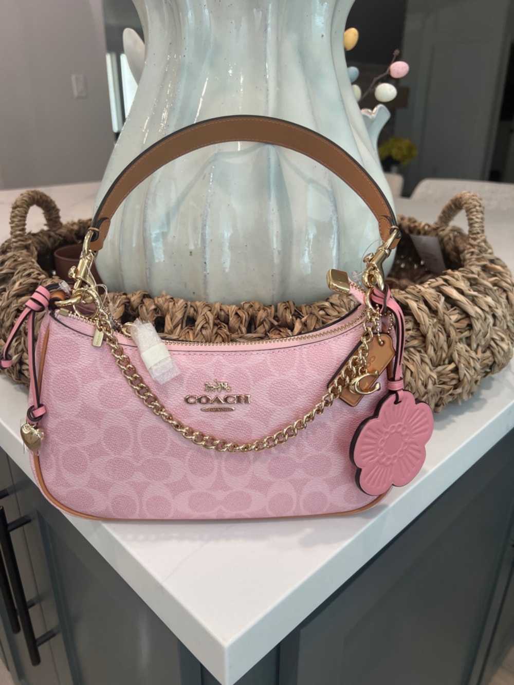 COACH POWER PINK TERI SHOULDER. - Picture 4 of 14